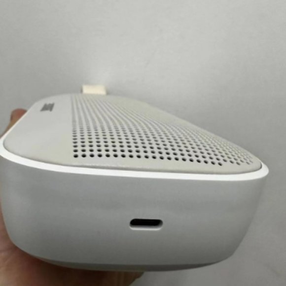 bose soundlink flex Doctor Small Dome Bluetooth speaker - Picture 3 of 3